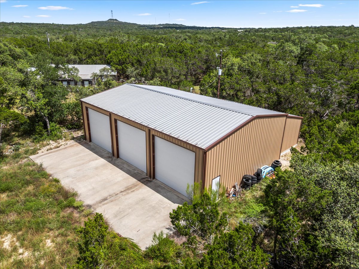 701 Old Oaks Ranch Road Wimberley, TX 78676 - Photo 3 of 16