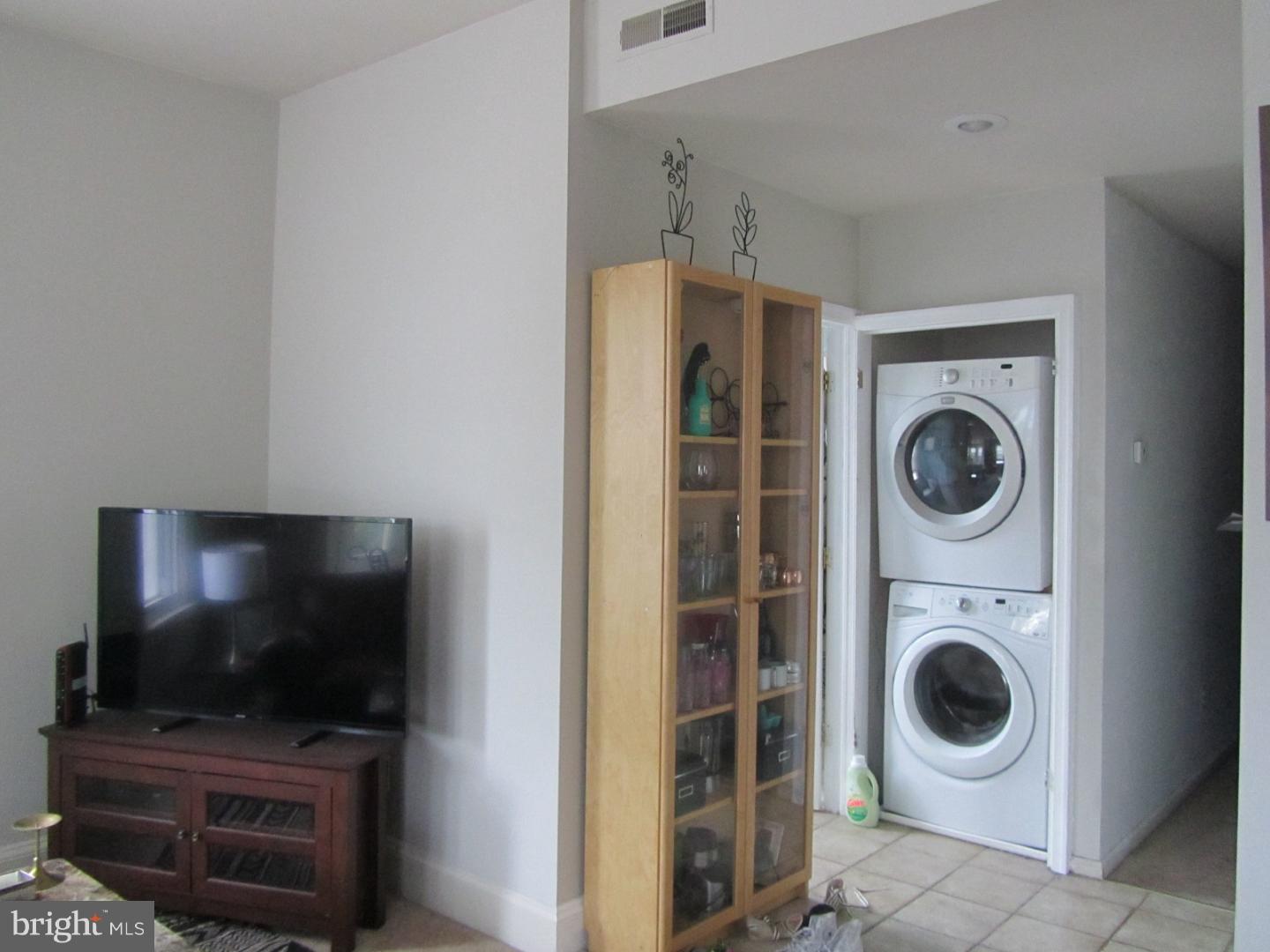 154 Sumac Street Philadelphia, PA 19128 - Photo 9 of 21 Unit #2