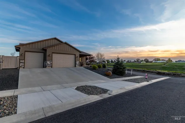 $635,000 | 1702 Pioneer Drive, Lewiston, ID 83501