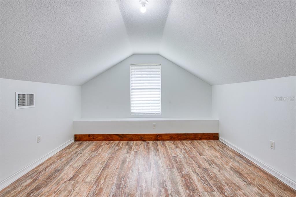 17321 Simmons Road Lutz, FL 33548 - Photo 23 of 40