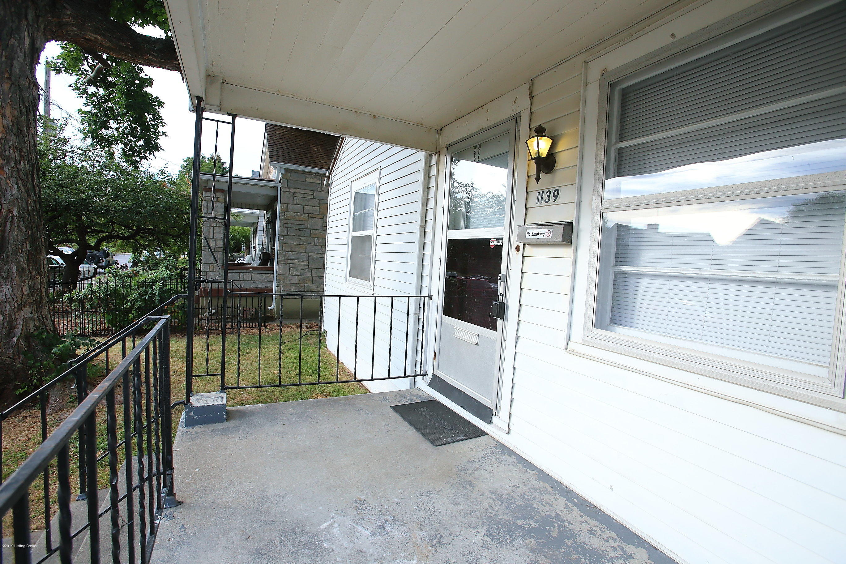 1139 Rammers Avenue Louisville, KY 40204 - Photo 5 of 31 Front Porch