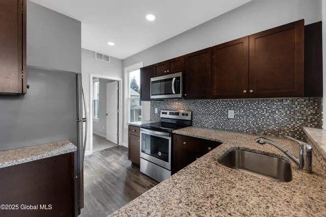 $1,995,000 | 800 Madison Avenue, Albany, NY 12208