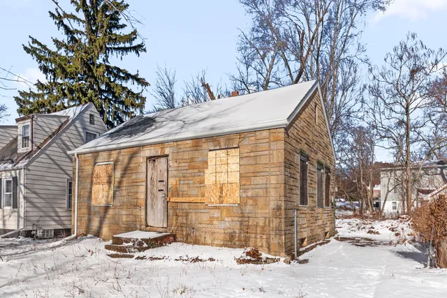 $32,000 | 908 East 44th Place, Gary, IN 46409