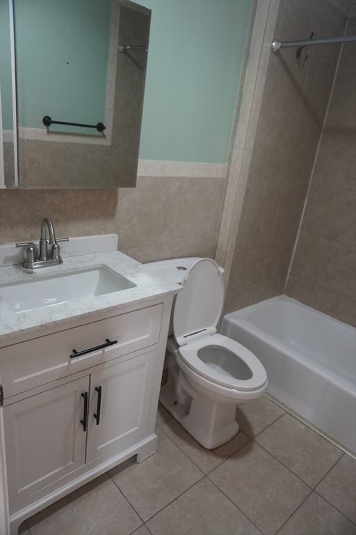 9 Hesper Street, Unit 9 Lynn, MA 01905 - Photo 8 of 20