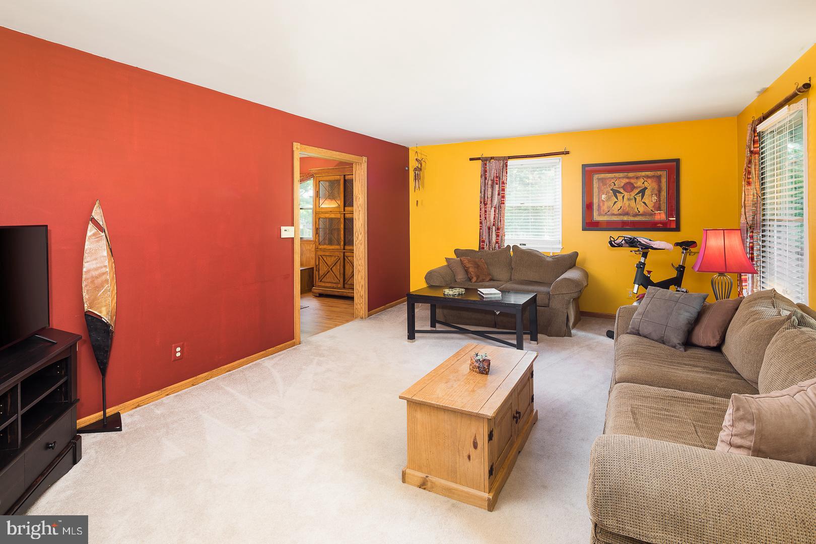 1256 Lower Ferry Road Ewing, NJ 08618 - Photo 3 of 26