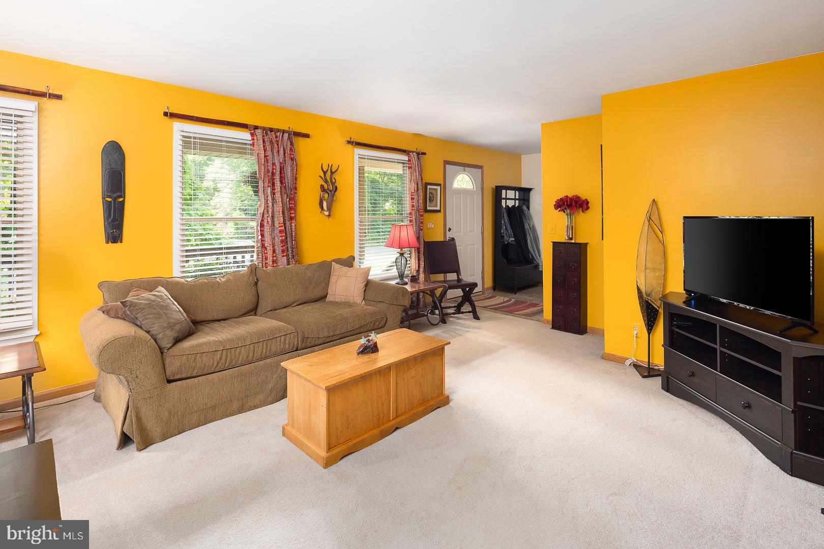 1256 Lower Ferry Road Ewing, NJ 08618 - Photo 4 of 26