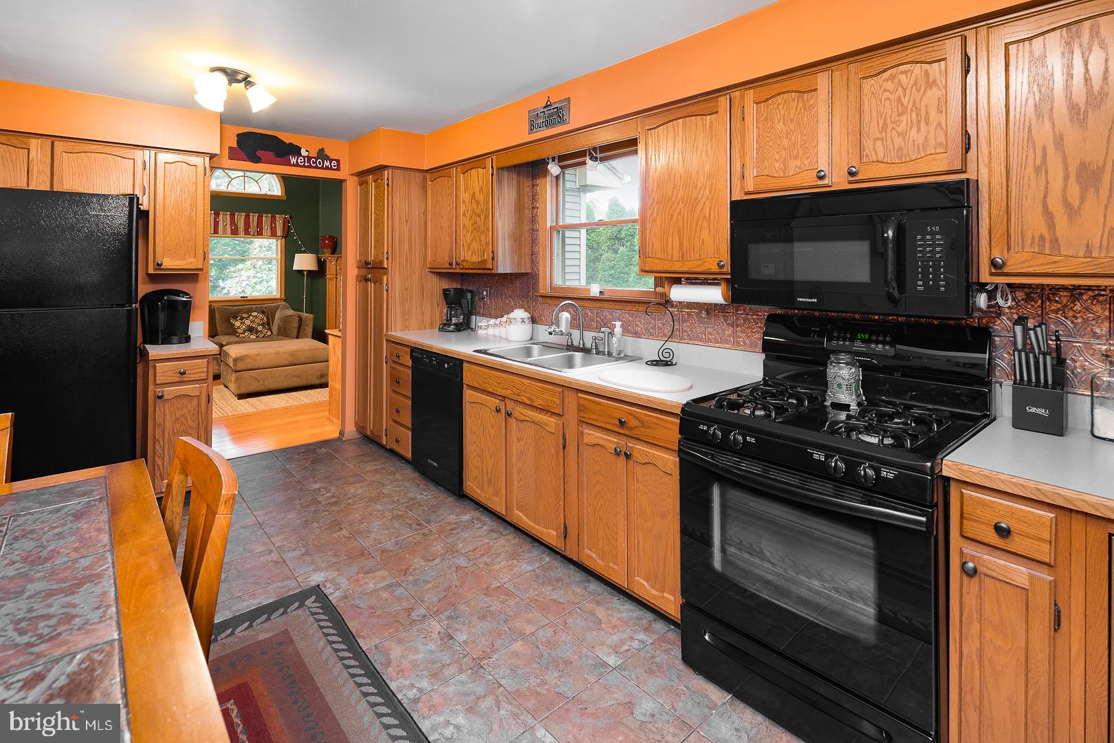 1256 Lower Ferry Road Ewing, NJ 08618 - Photo 6 of 26