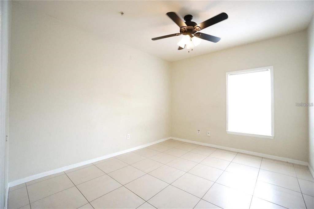 3577 Conroy Road, Unit 325 Orlando, FL 32839 - Photo 10 of 17