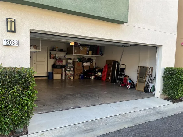 a view of a back yard of the house