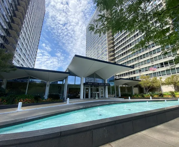 $1,850 | 3550 North Lake Shore Drive, Unit 1214, Chicago, IL 60657