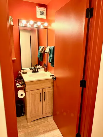 $1,850 | 3550 North Lake Shore Drive, Unit 1214, Chicago, IL 60657