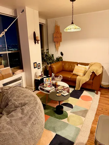 $1,850 | 3550 North Lake Shore Drive, Unit 1214, Chicago, IL 60657