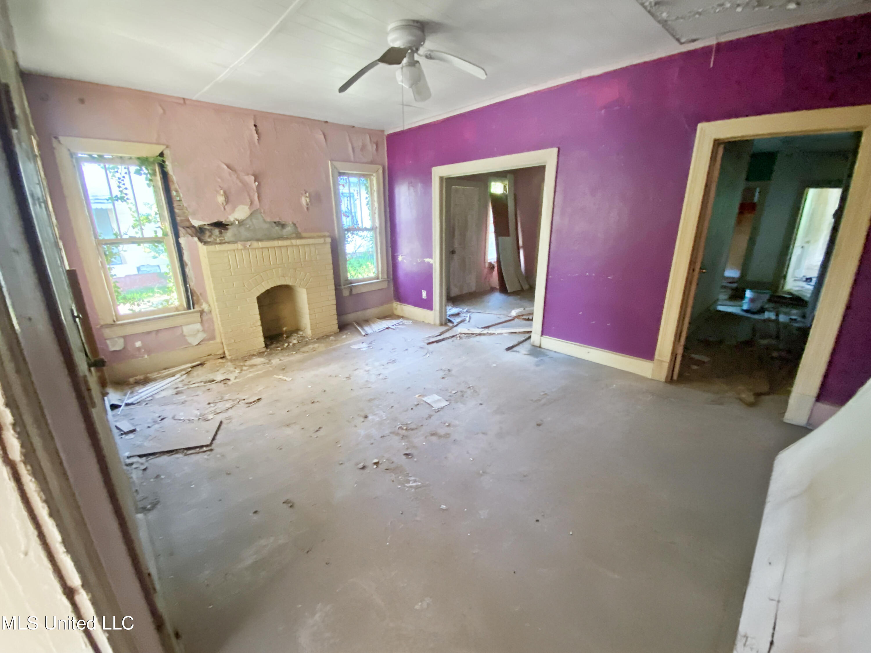 248 Moss Avenue Jackson, MS 39209 - Photo 4 of 7 IMG_9296