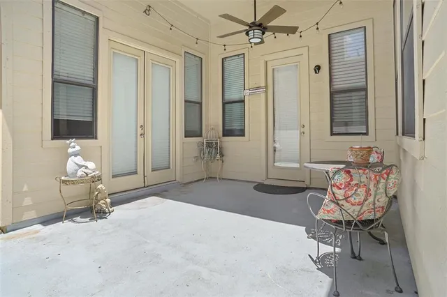 a view of backyard with white house