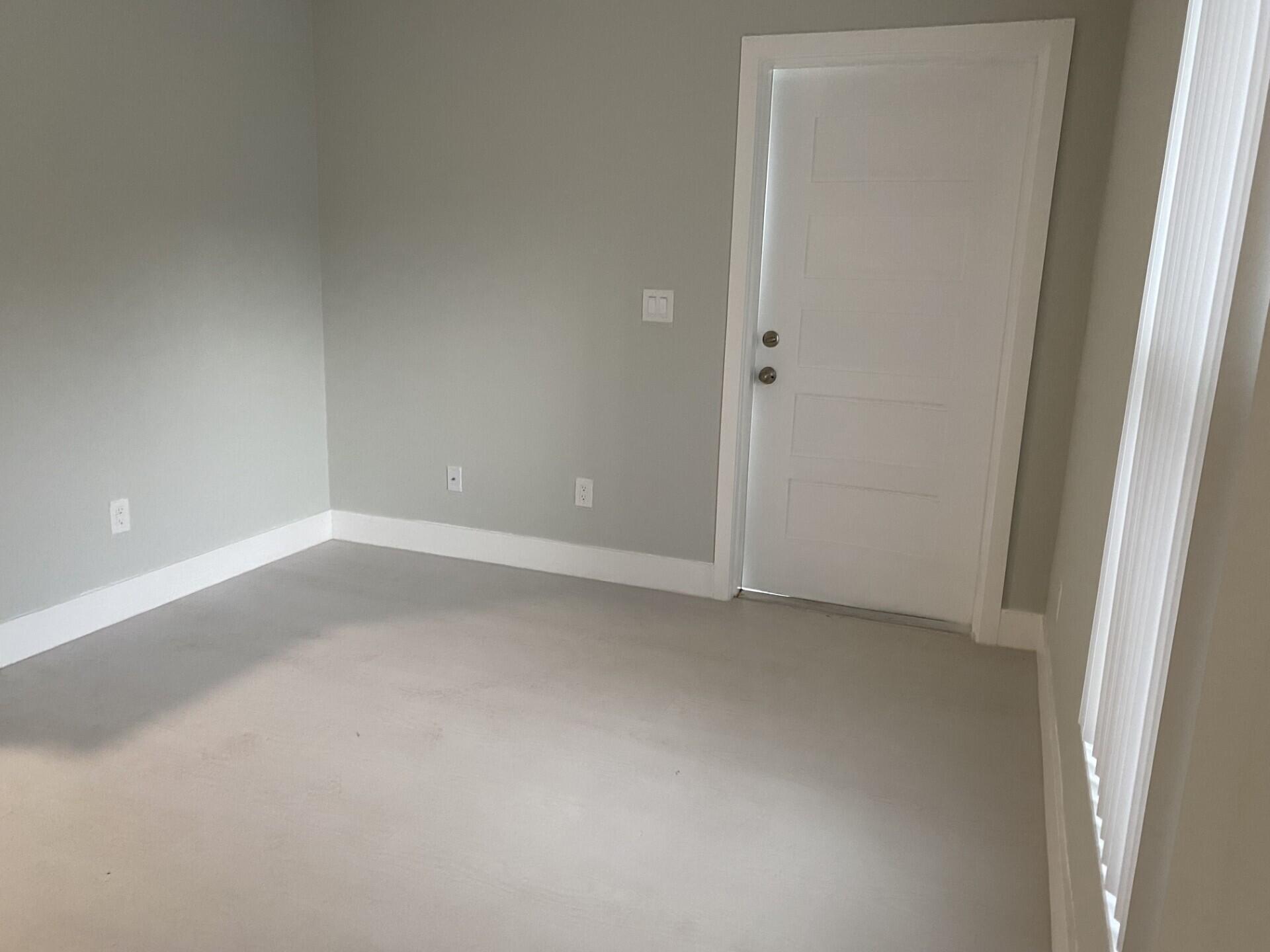 3901 Gulfstream Road, Unit 2B Lake Worth Beach, FL 33461 - Photo 7 of 14 thumbnail_IMG_1109