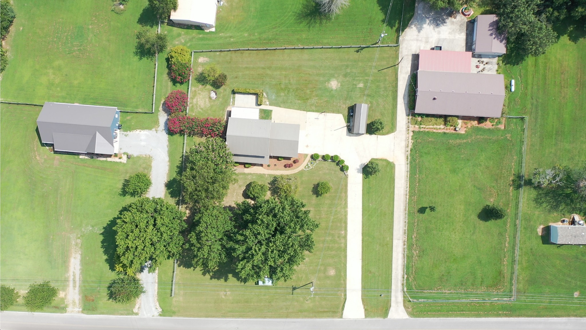 511 Limestone Road Elora, TN 37328 - Photo 47 of 55 aerial view of a house with a yard