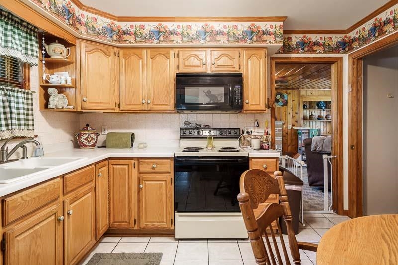 1811 Hillcrest Road Rockford, IL 61108 - Photo 12 of 37 Gallery Image 12