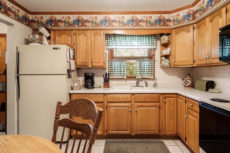 1811 Hillcrest Road Rockford, IL 61108 - Photo 13 of 37 Gallery Image 13