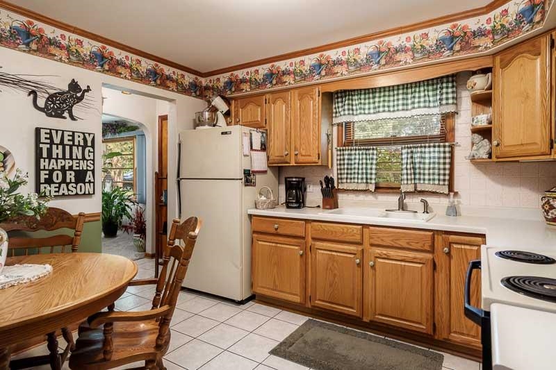 1811 Hillcrest Road Rockford, IL 61108 - Photo 9 of 37 Gallery Image 9
