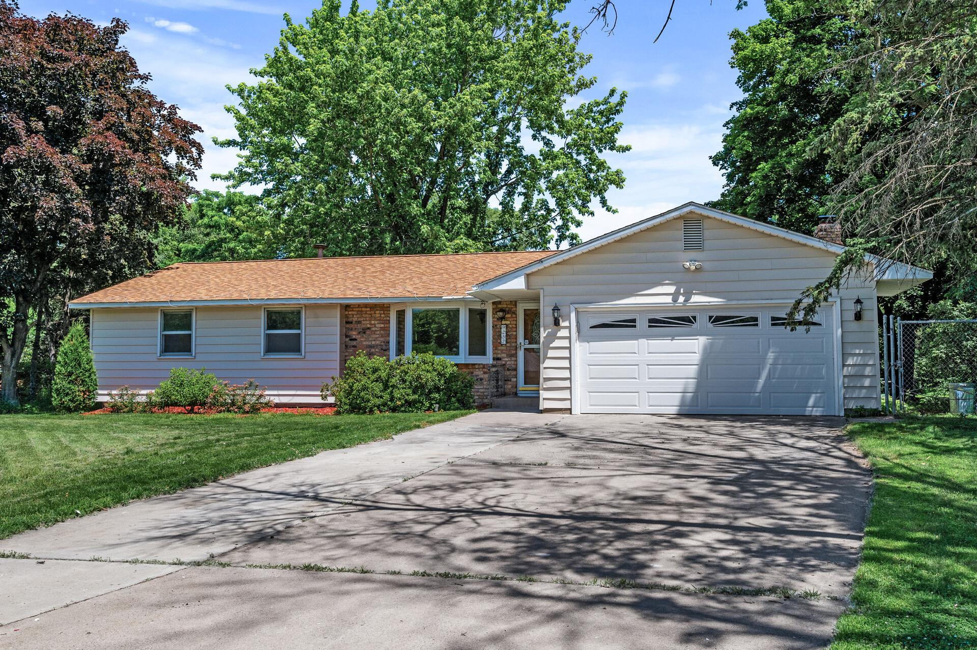 9257 3rd St Northeast  