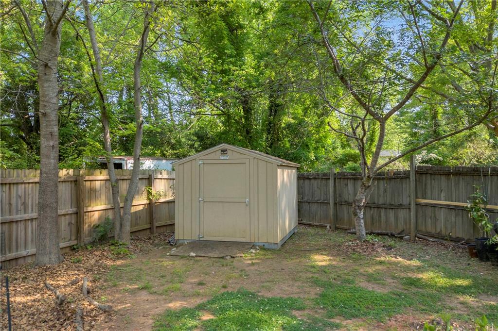 40 Mimosa Street Winder, GA 30680 - Photo 5 of 53