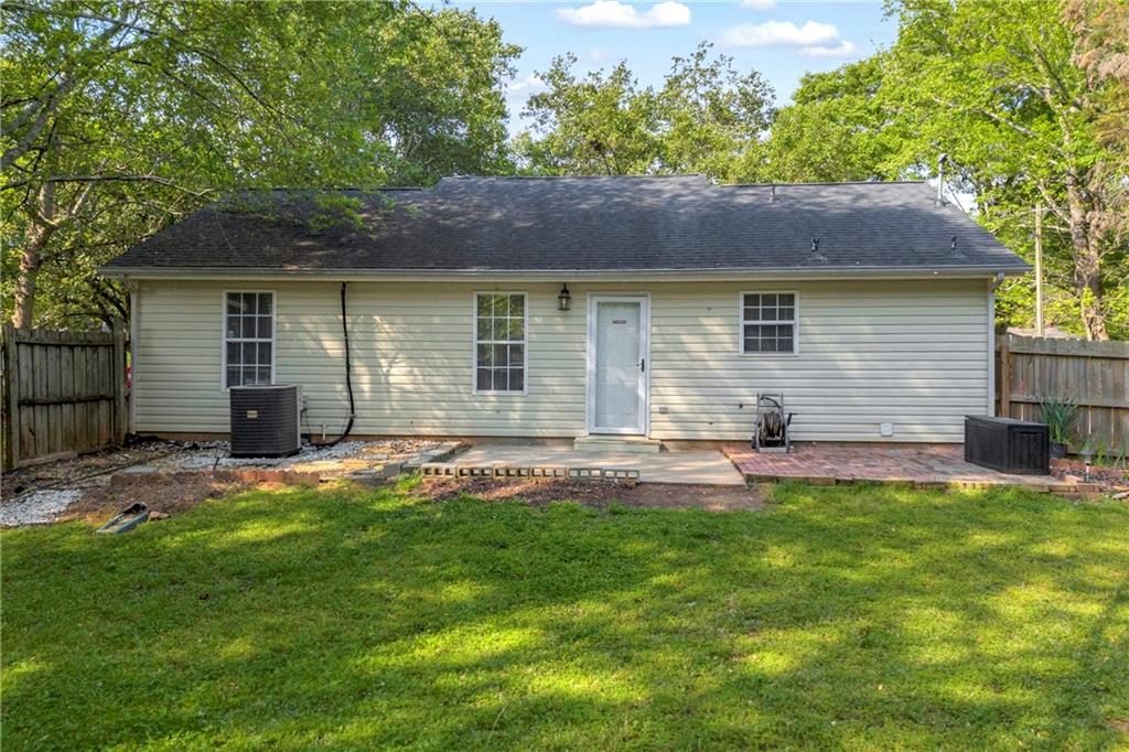 40 Mimosa Street Winder, GA 30680 - Photo 7 of 53