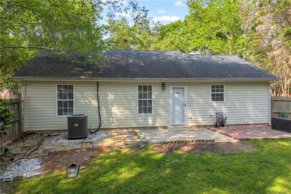 40 Mimosa Street Winder, GA 30680 - Photo 9 of 53