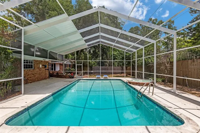 $585,000 | 2821 Northwest 12th Place, Gainesville, FL 32605