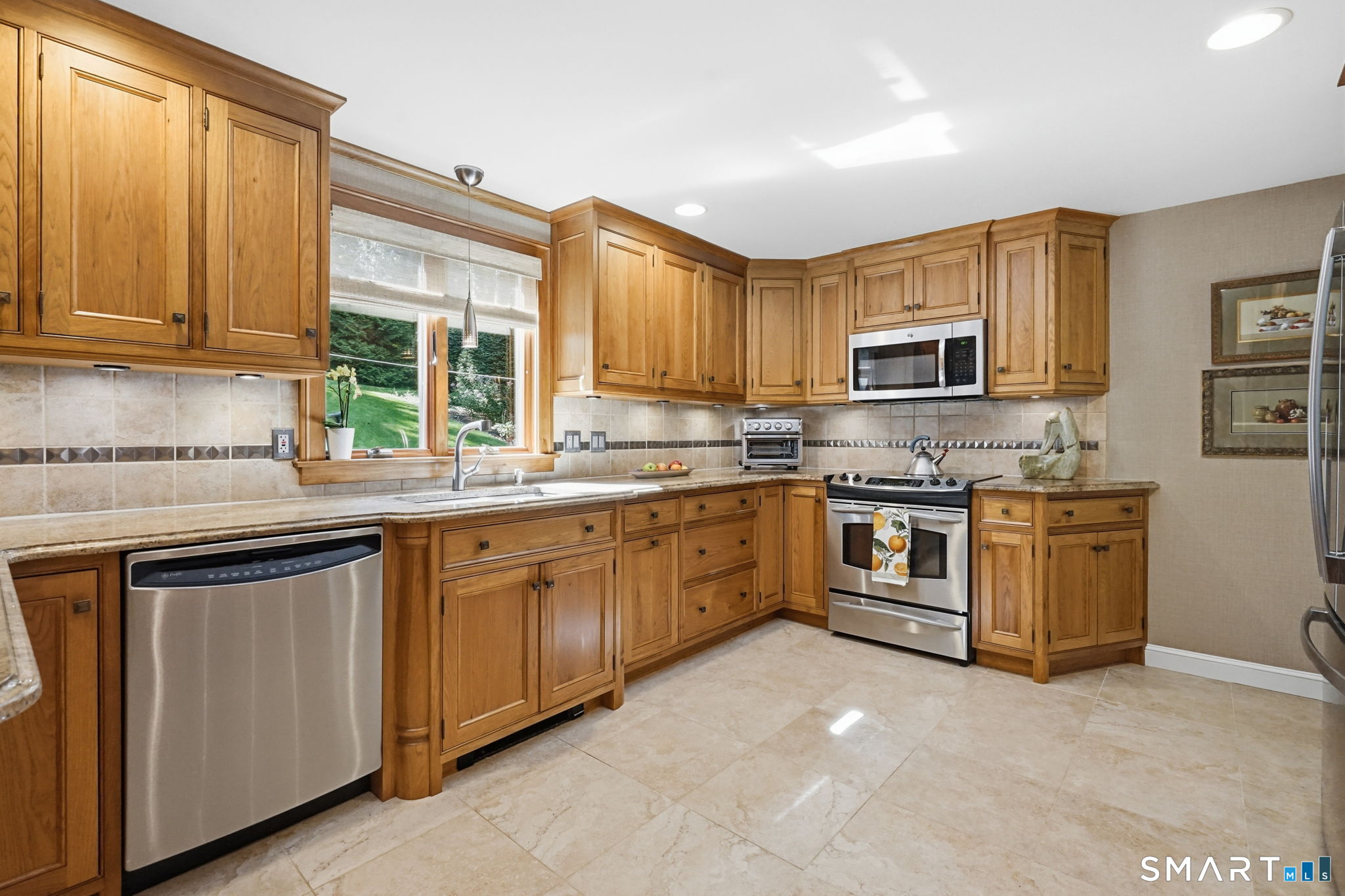 320 Overlook Road Glastonbury, CT 06033 - Photo 18 of 33 Gallery Image 18