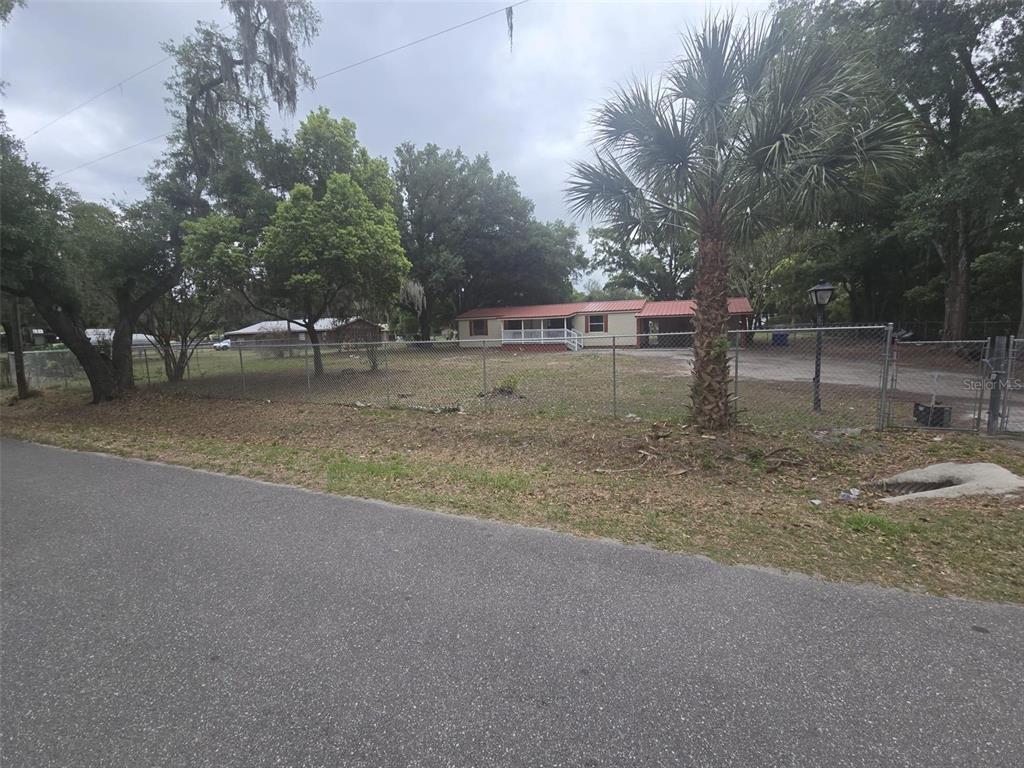 8009 Franklin Road Plant City, FL 33565 - Photo 4 of 22 Gallery Image 4