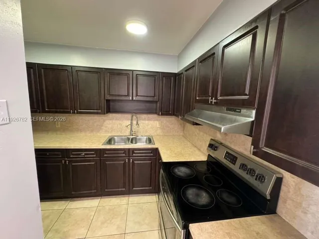 $2,300 | 5050 Northwest 7th Street, Unit 806, Miami, FL 33126