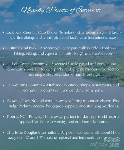 a view of a yard in front of a house