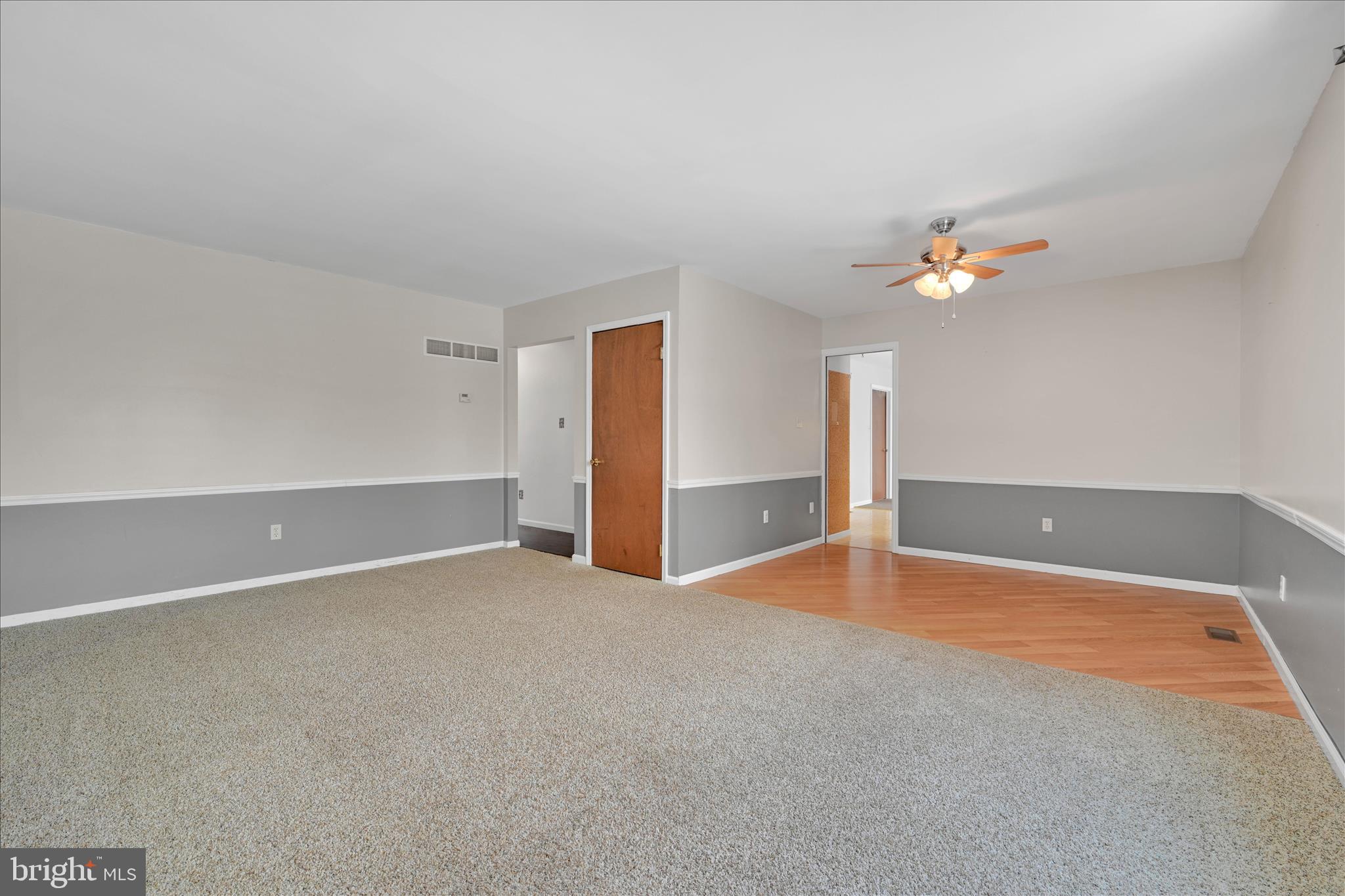 318 Fairview Road Reading, PA 19606 - Photo 11 of 46 Living Area