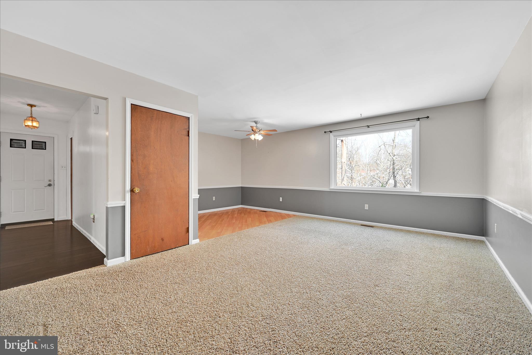 318 Fairview Road Reading, PA 19606 - Photo 12 of 46 Living Area