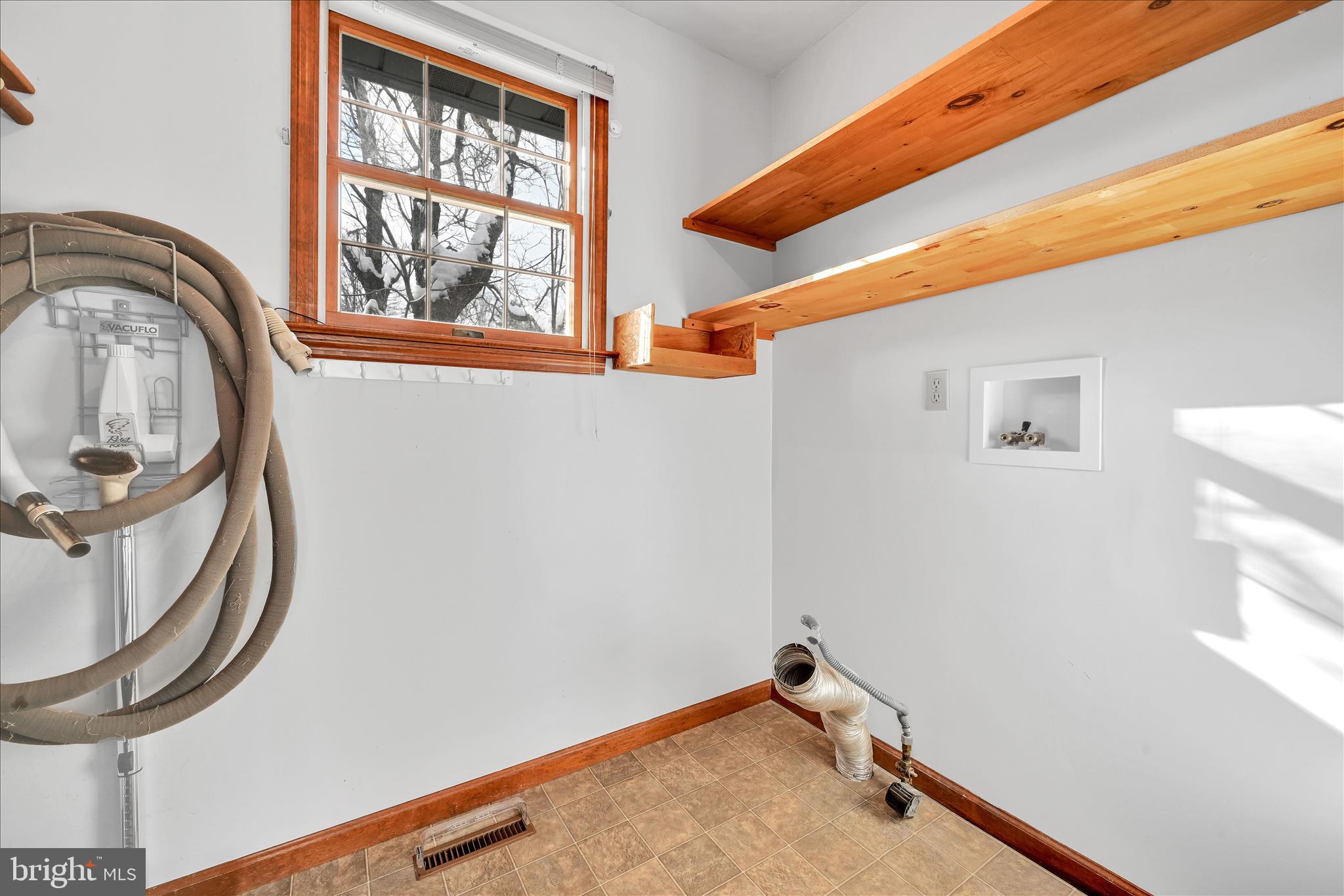 318 Fairview Road Reading, PA 19606 - Photo 22 of 46 Closet