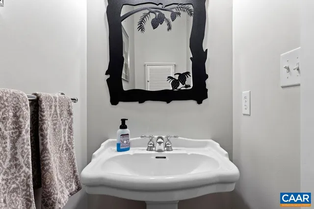 $663,000 | 102 Devils Knob Loop, Roseland, VA 22967