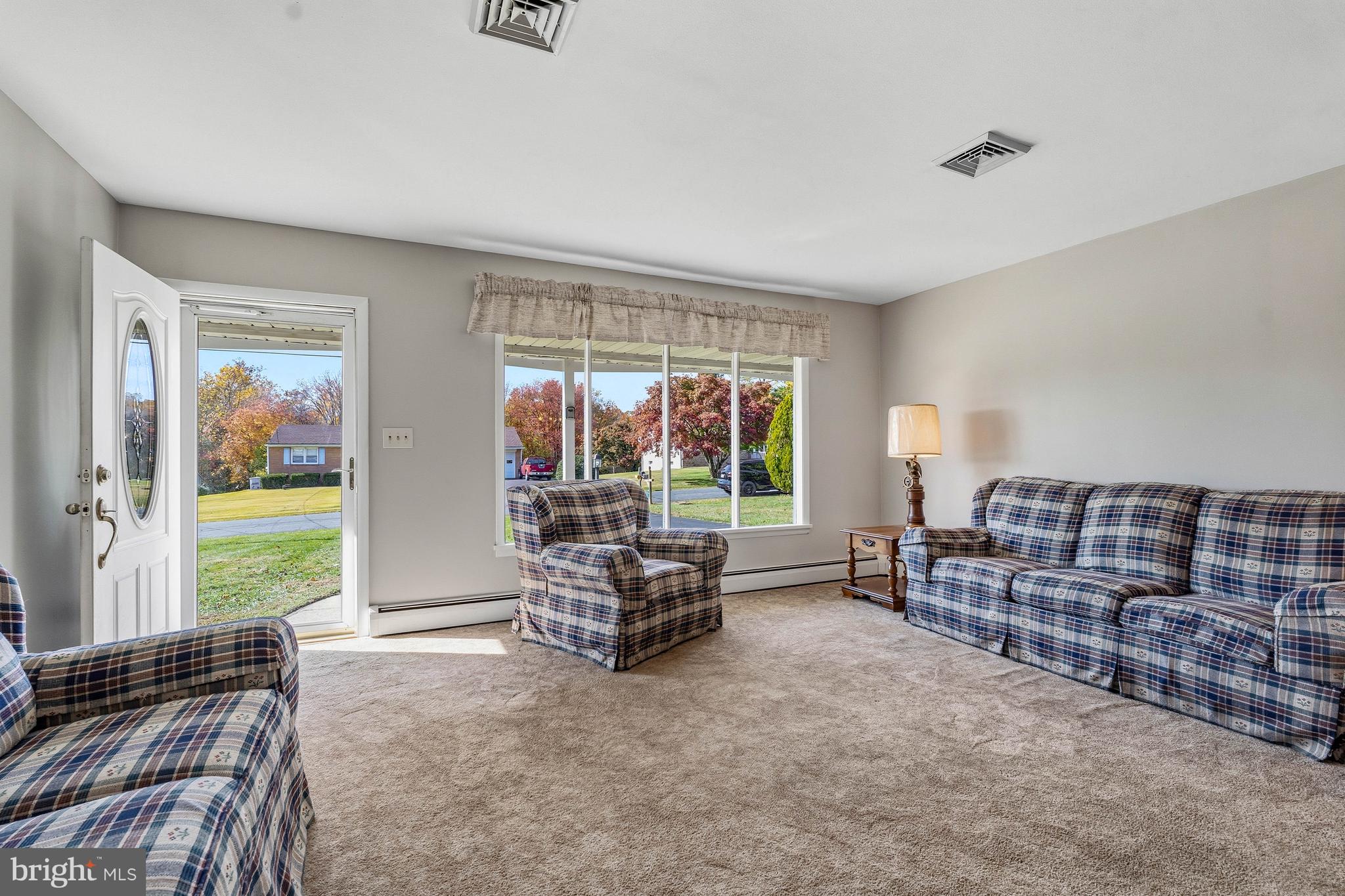 96 Sunrise Drive Rising Sun, MD 21911 - Photo 6 of 23 Living Room
