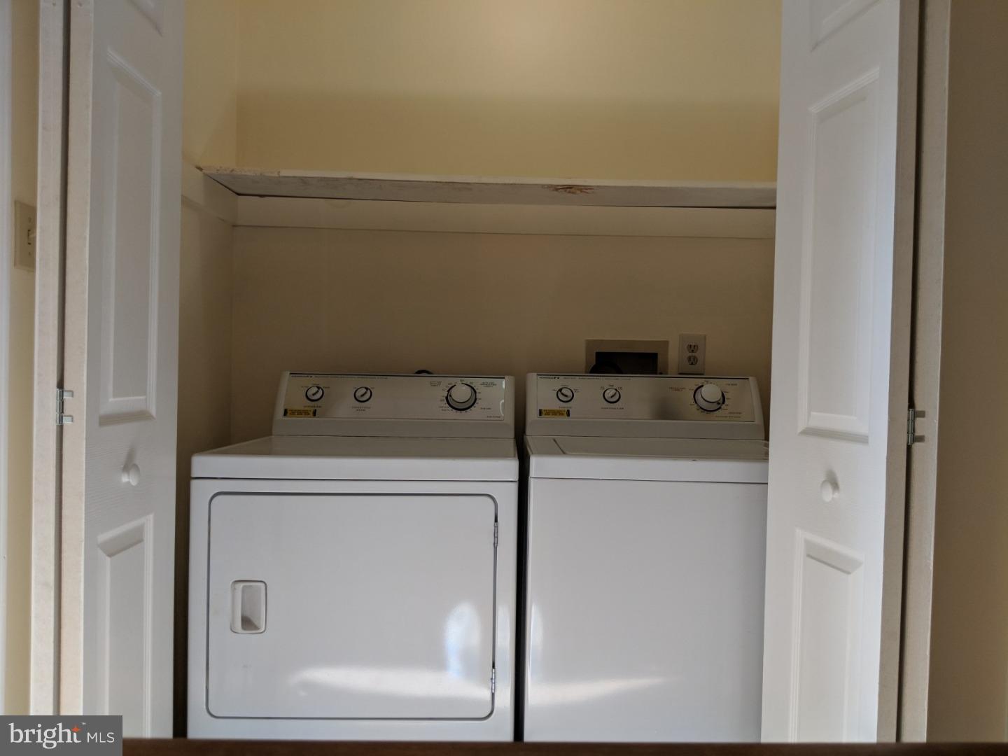 704 Rutland Court Sewell, NJ 08080 - Photo 11 of 17 Laundry Room