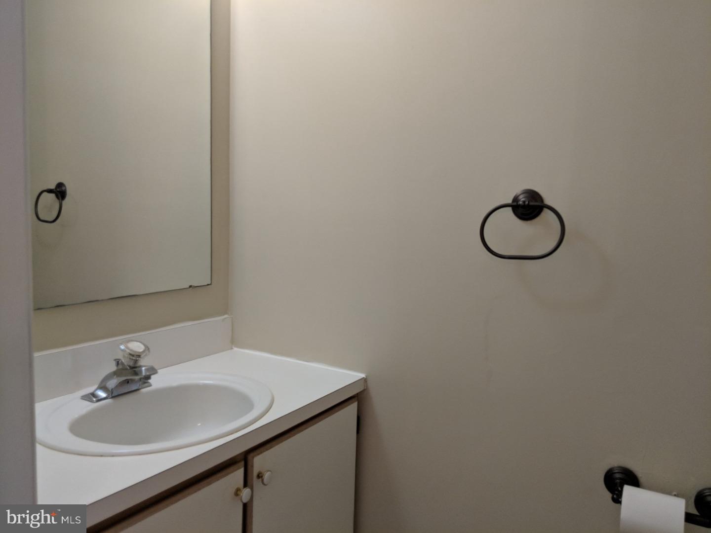 704 Rutland Court Sewell, NJ 08080 - Photo 8 of 17 Half Bath
