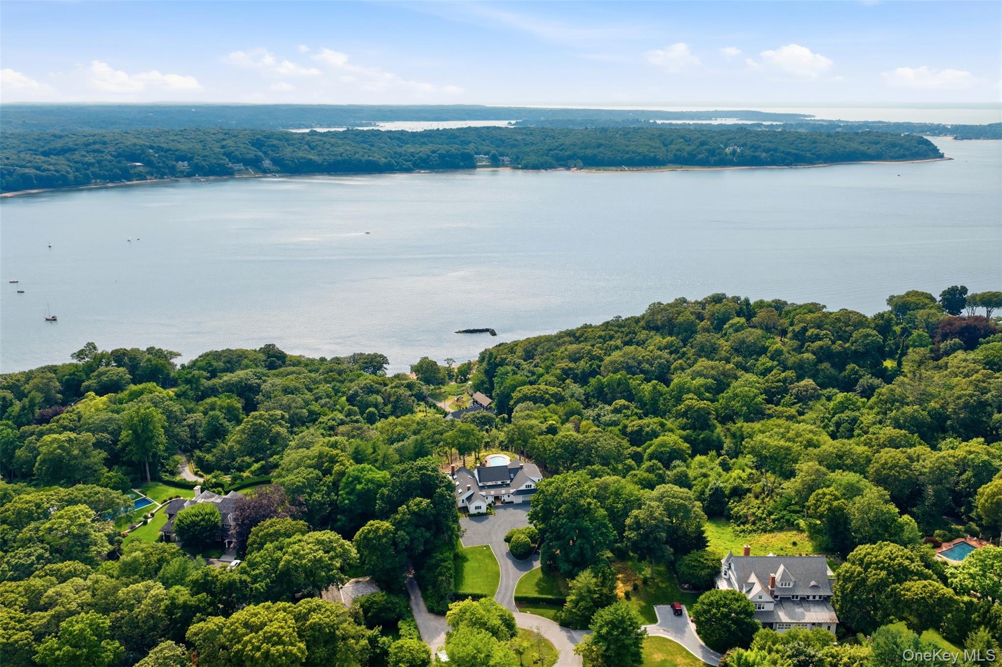 86 White Hill Road Cold Spring Harbor, NY 11724 - Photo 2 of 36
