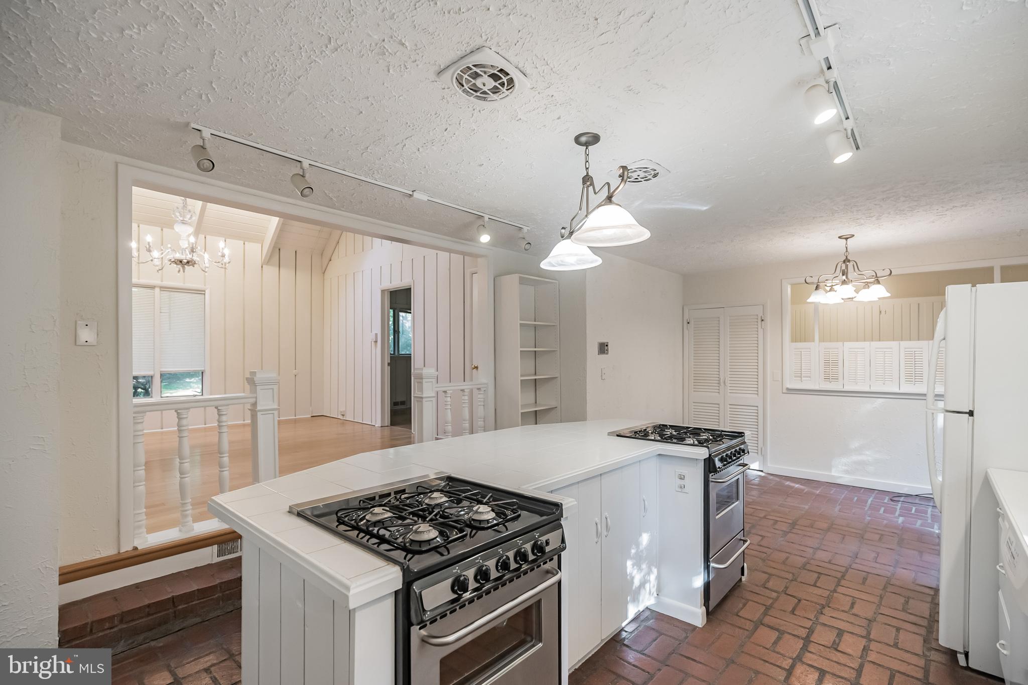 36 Laurel Hill Drive Cherry Hill, NJ 08003 - Photo 12 of 29 Gallery Image 12