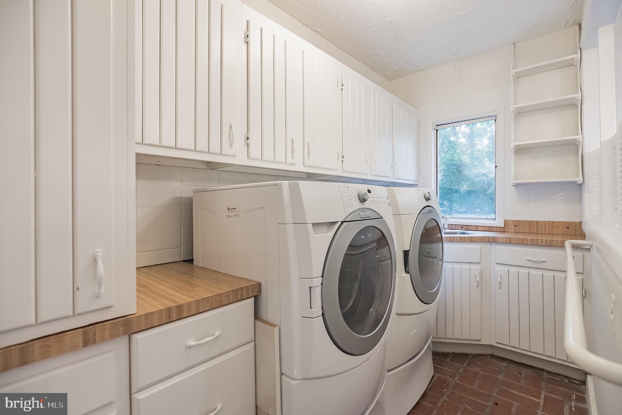 36 Laurel Hill Drive Cherry Hill, NJ 08003 - Photo 15 of 29 Gallery Image 15