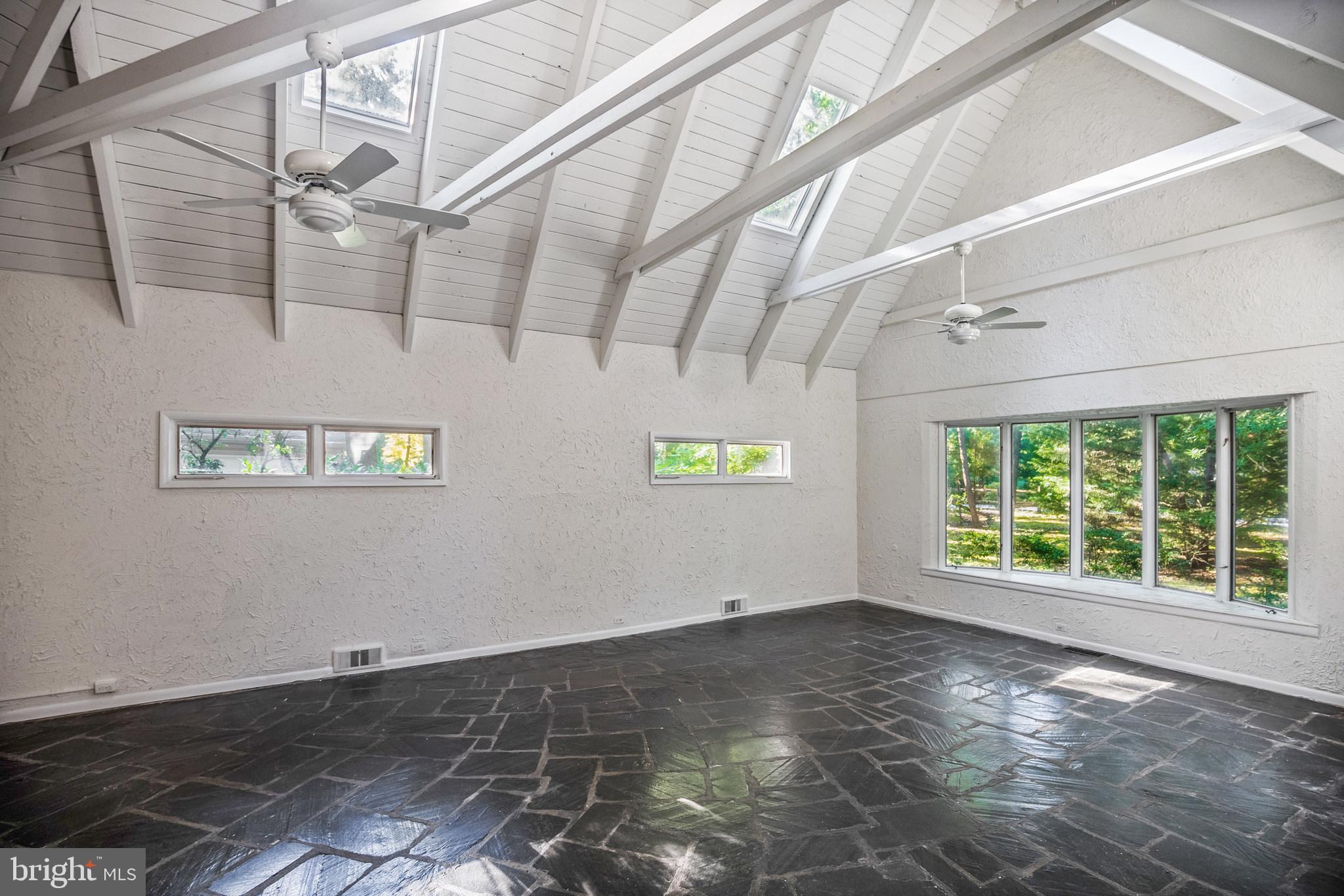 36 Laurel Hill Drive Cherry Hill, NJ 08003 - Photo 5 of 29 Gallery Image 5