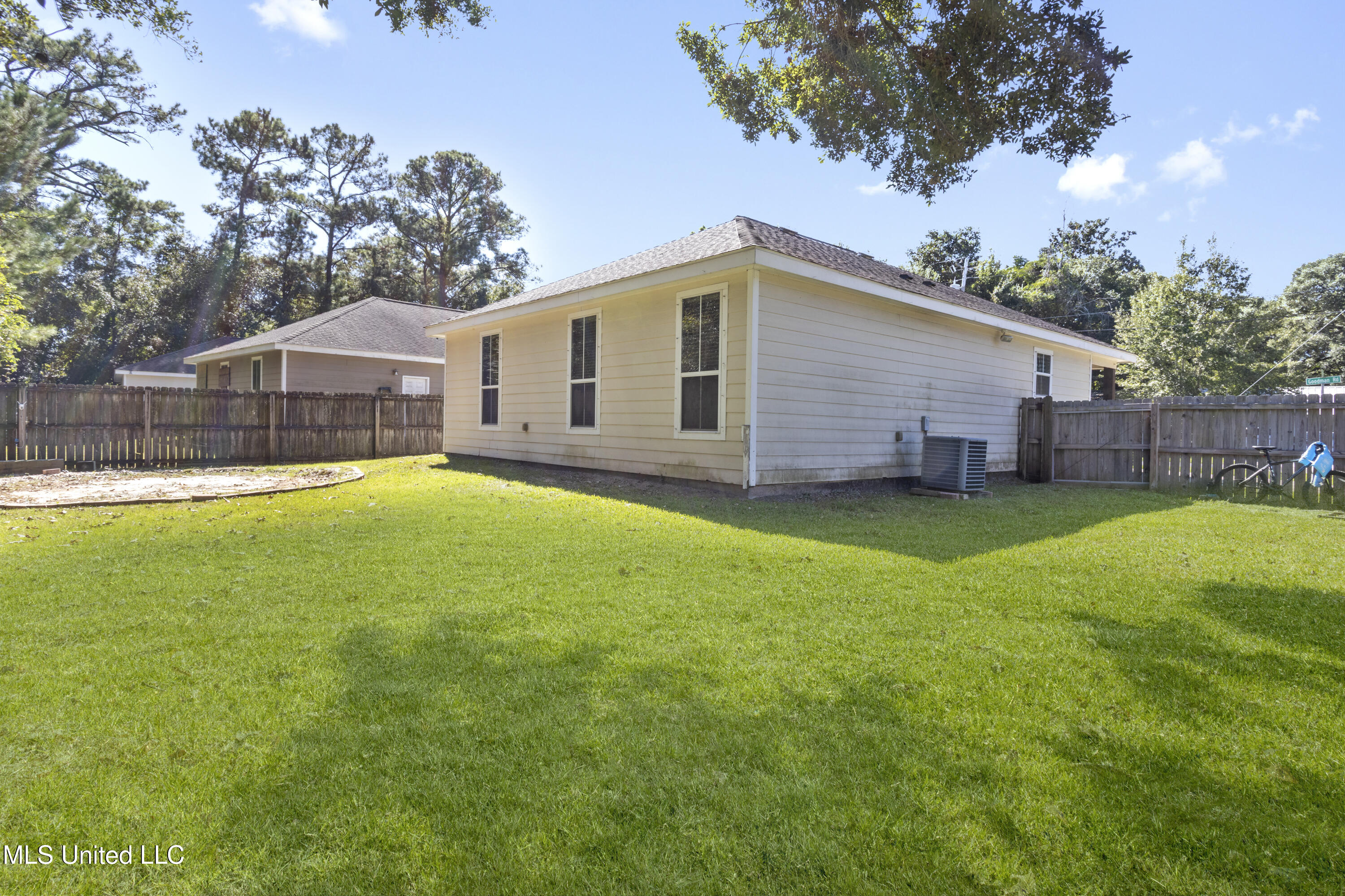10350 Goodman Road D'Iberville, MS 39540 - Photo 21 of 22 0021