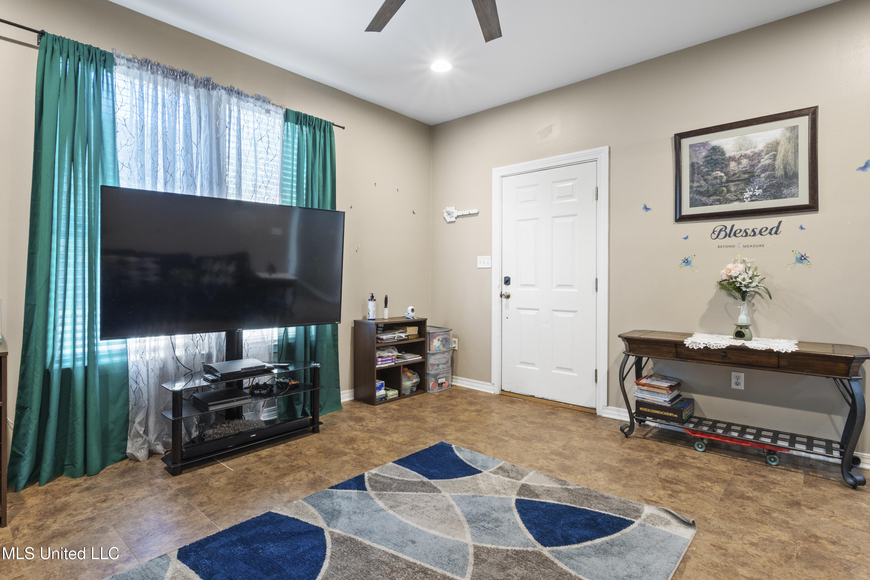 10350 Goodman Road D'Iberville, MS 39540 - Photo 4 of 22 0004