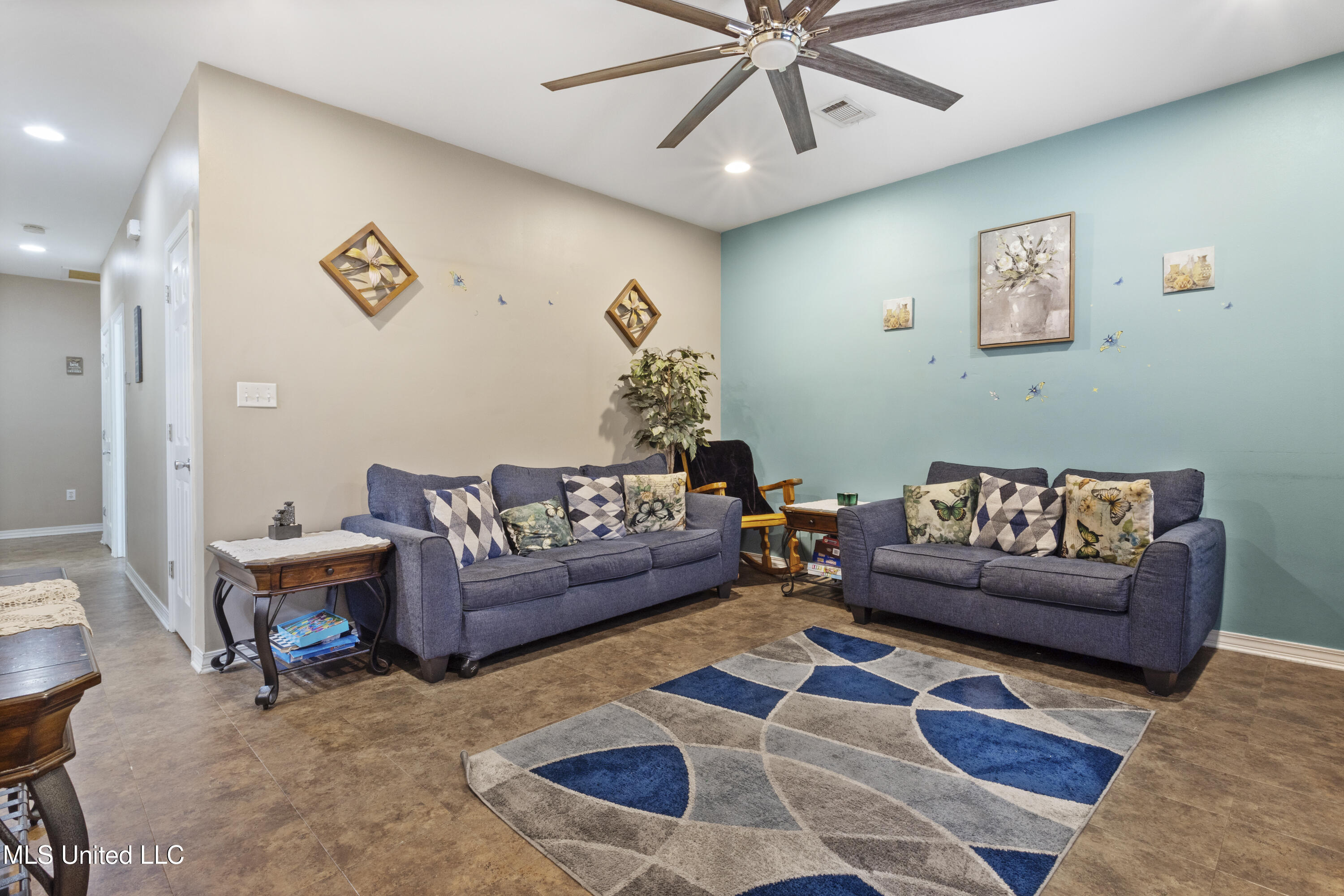 10350 Goodman Road D'Iberville, MS 39540 - Photo 6 of 22 0006