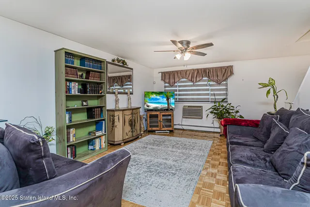 $525,000 | 121 Clark Lane | Tompkinsville