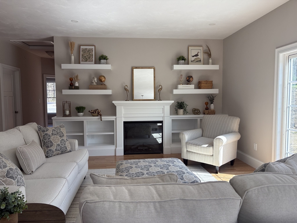 21 Boot Shop Road, Unit 21 Upton, MA 01568 - Photo 3 of 15