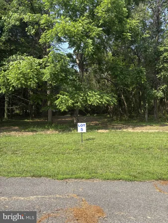 a house view with a outdoor space