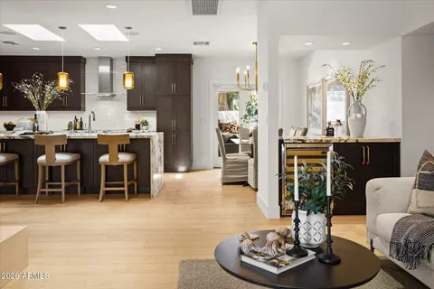 $1,075,000 | 241 East Forest Hills Drive, Phoenix, AZ 85022
